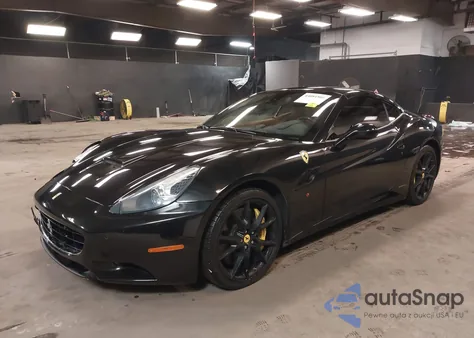 2011 Ferrari California z USA, uszkodzony, nr VIN ZFF65LJA6B0178262